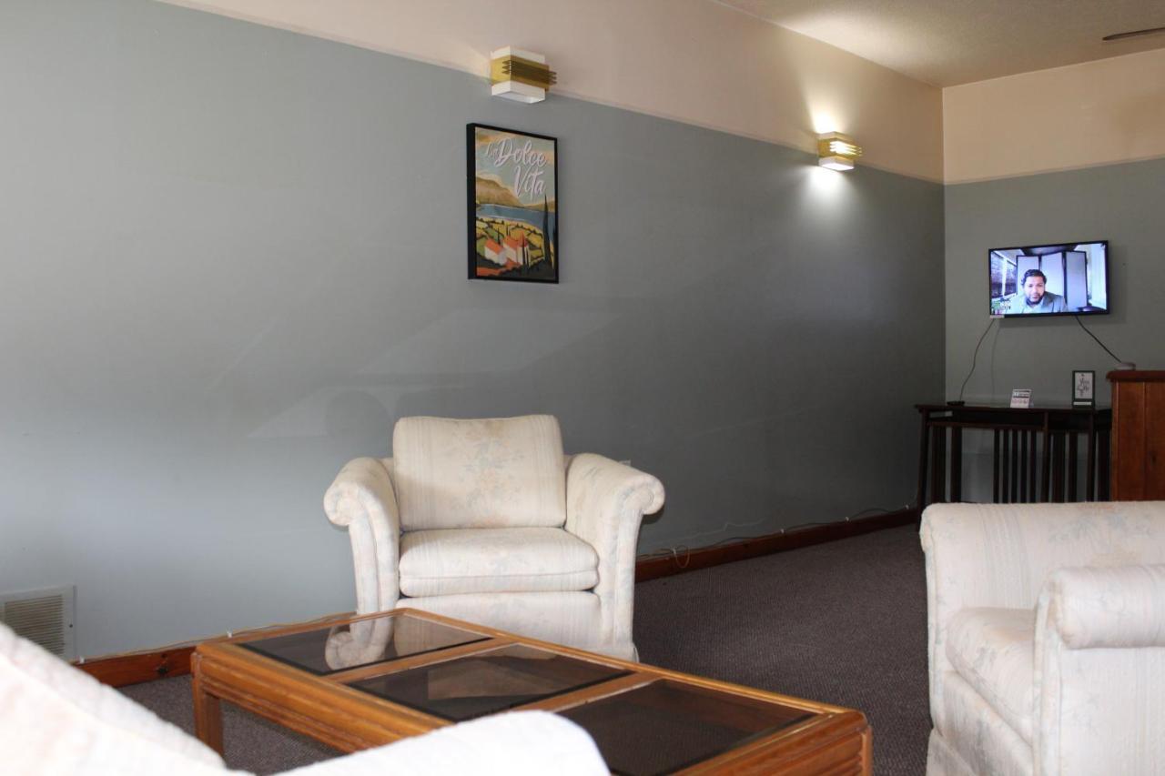 Two Rivers Motel Mattawa Екстериор снимка